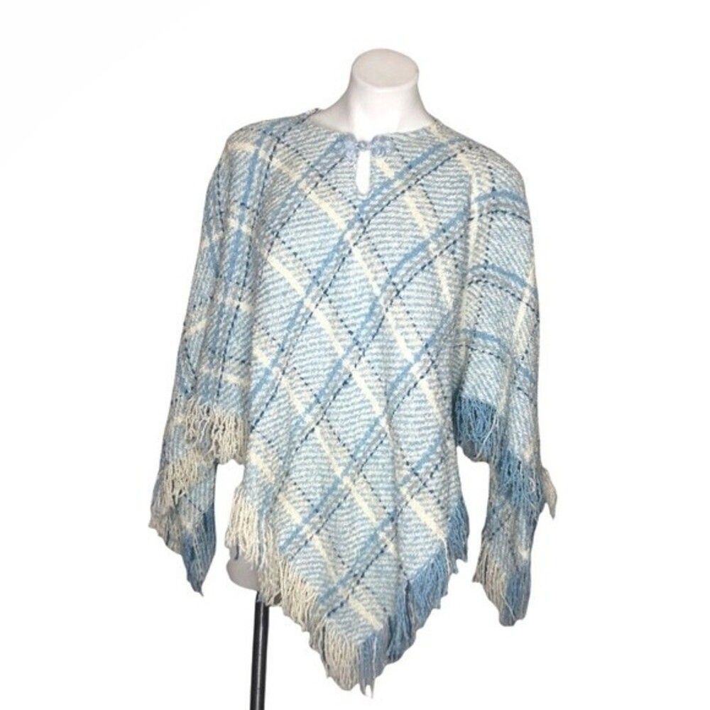 BOYNE VALLEY Weavers Ireland Blue Plaid Poncho Knit Fringe One Size